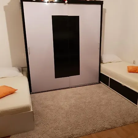 Faraon Pn 3 아파트 패레신